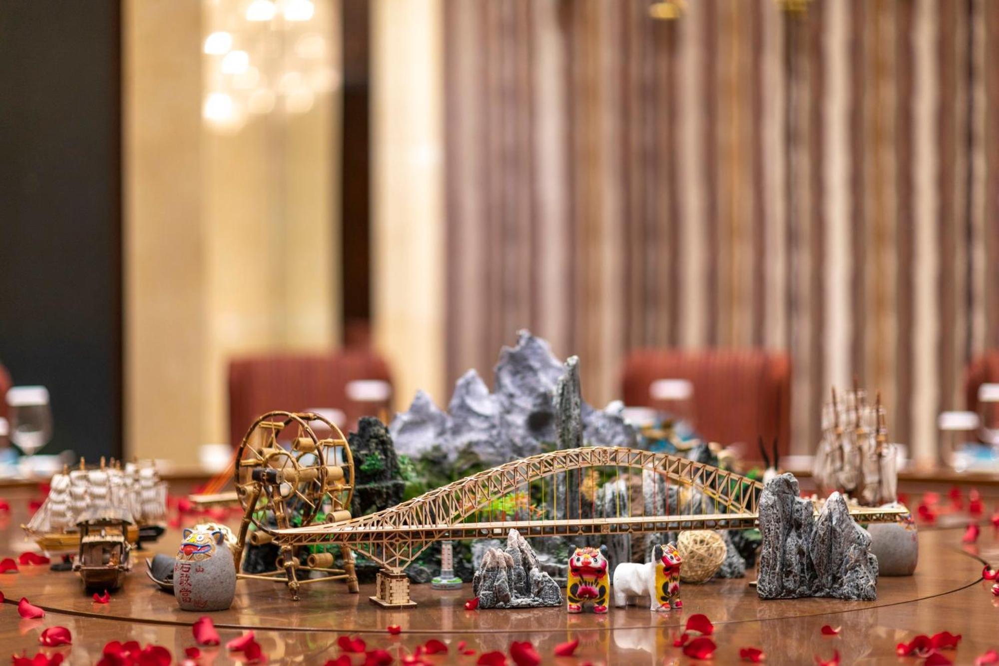 Intercontinental Kunming By Ihg Hotell Exteriör bild