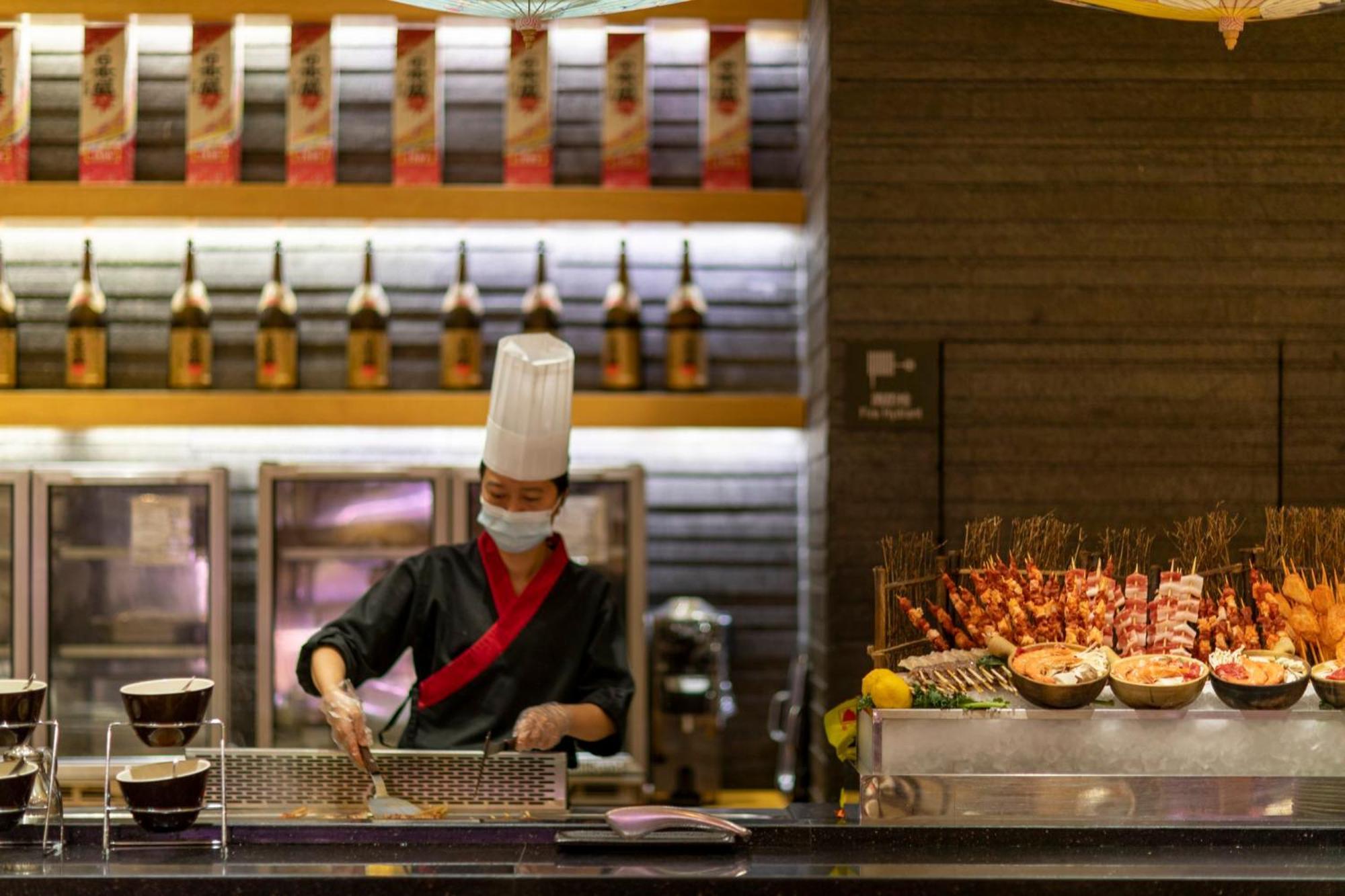 Intercontinental Kunming By Ihg Hotell Exteriör bild