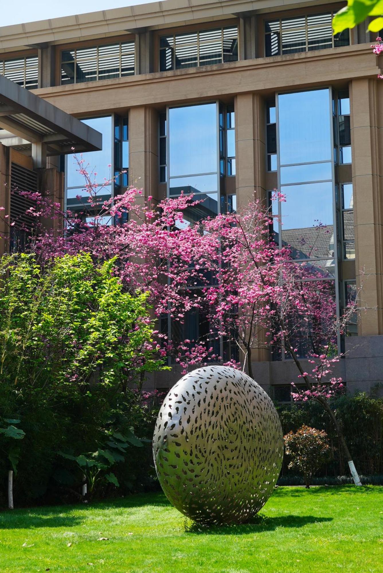 Intercontinental Kunming By Ihg Hotell Exteriör bild