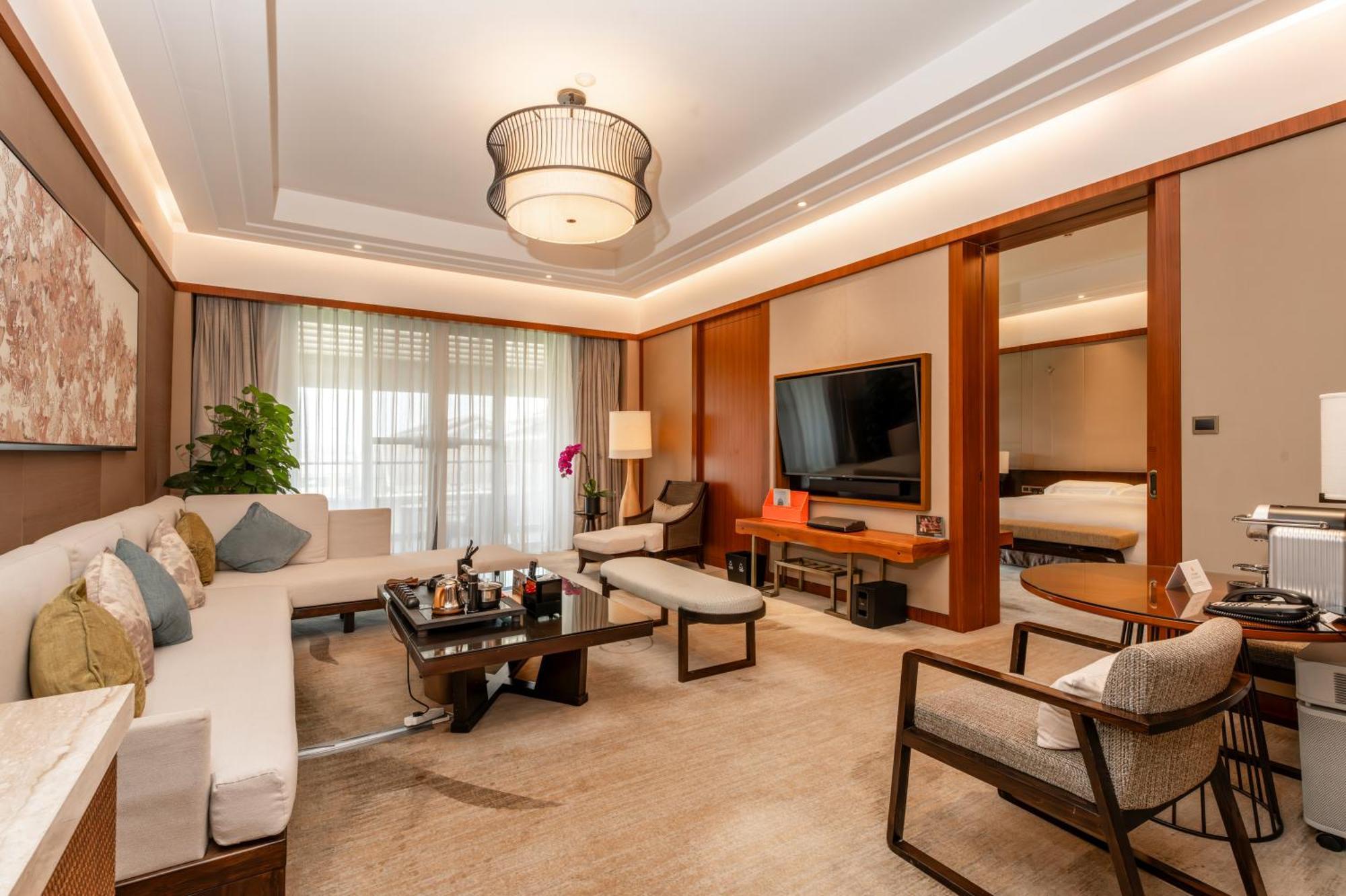 Intercontinental Kunming By Ihg Hotell Exteriör bild