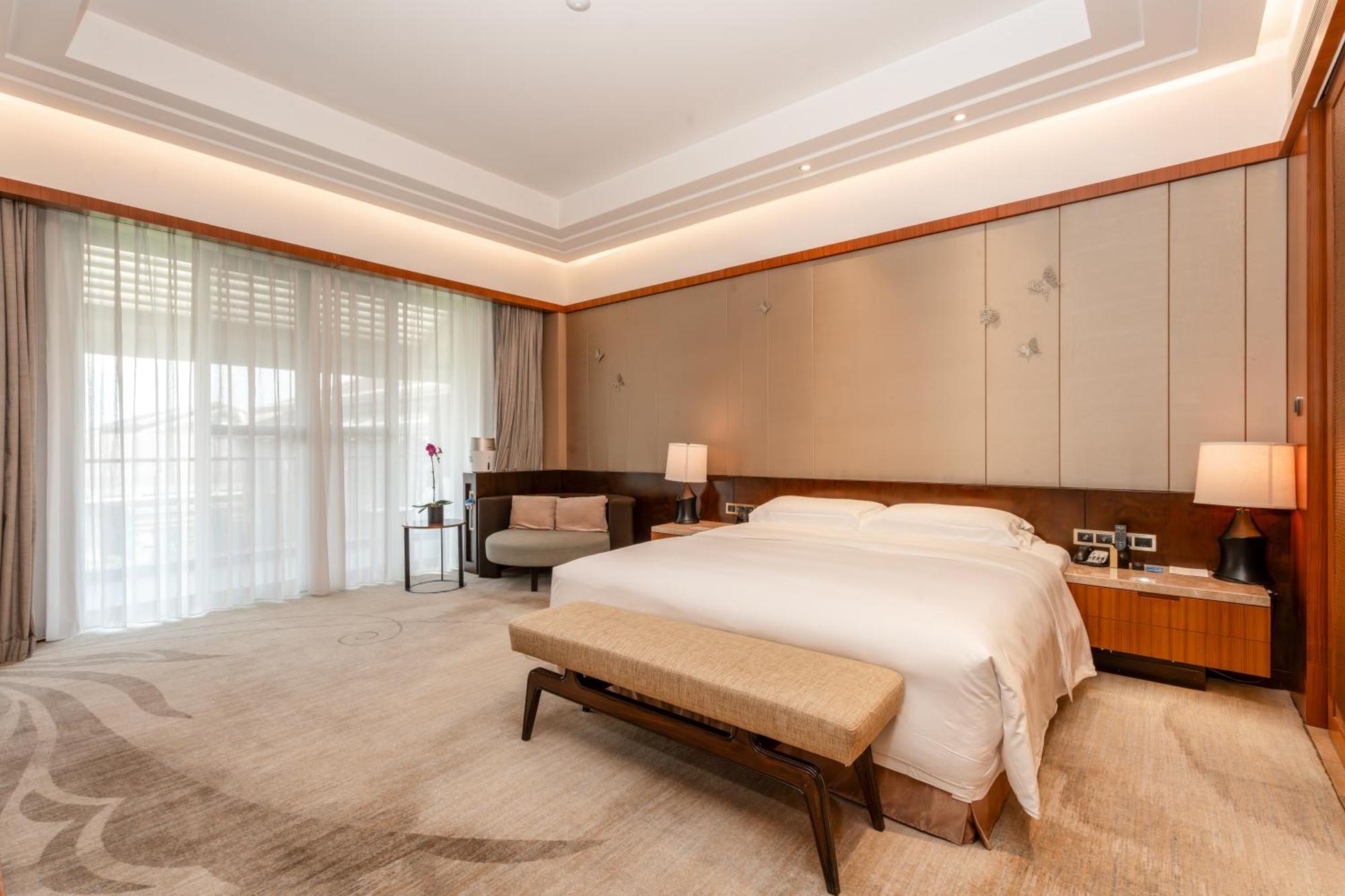 Intercontinental Kunming By Ihg Hotell Exteriör bild